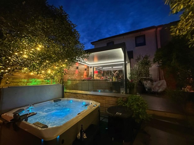 Pergola roof system